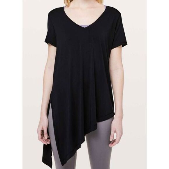 LULULEMON ATHLETICA To The Point Tee In Black Size 4